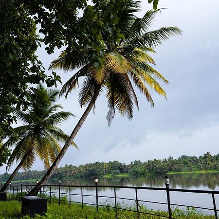 S River Resorts Kochi ภายนอก รูปภาพ