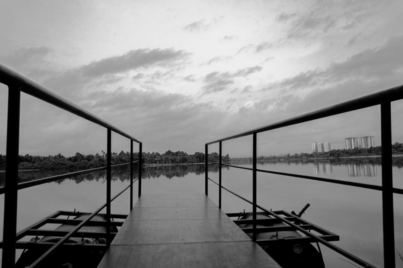 S River Resorts Kochi ภายนอก รูปภาพ